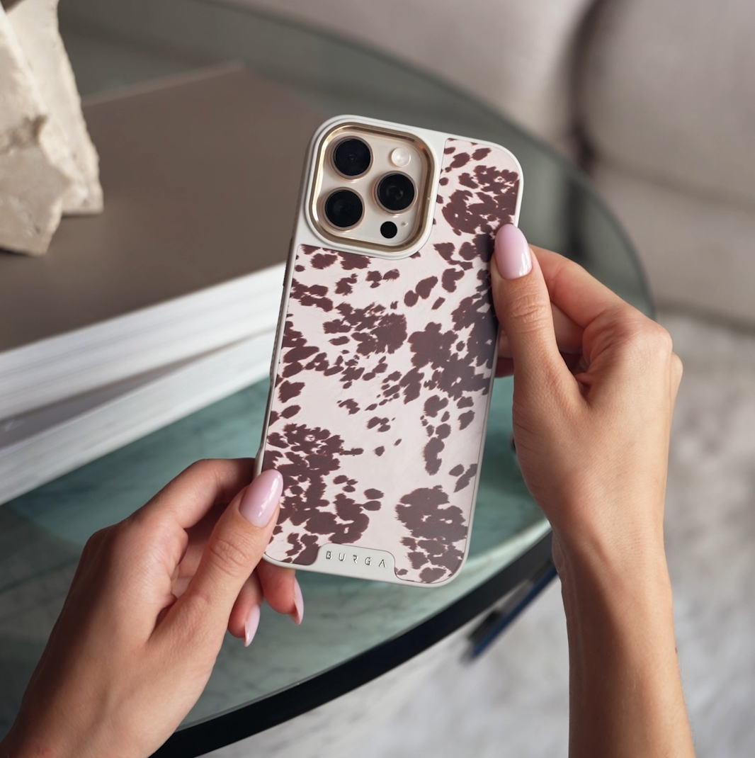 UN_05EL_IP17PROMAX_EL-light-gold UN_05EL_IP17PROMAX_EL-light-gold-magsafe\1.PDP-ELITE_LIGHT-GENERIC.mp4