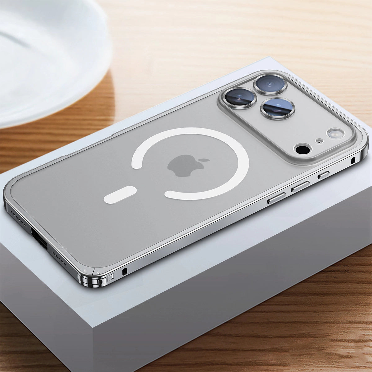 New iPhone 17 Series|Seahorse Buckle Metal Frame Anti-drop Lens Protective Case