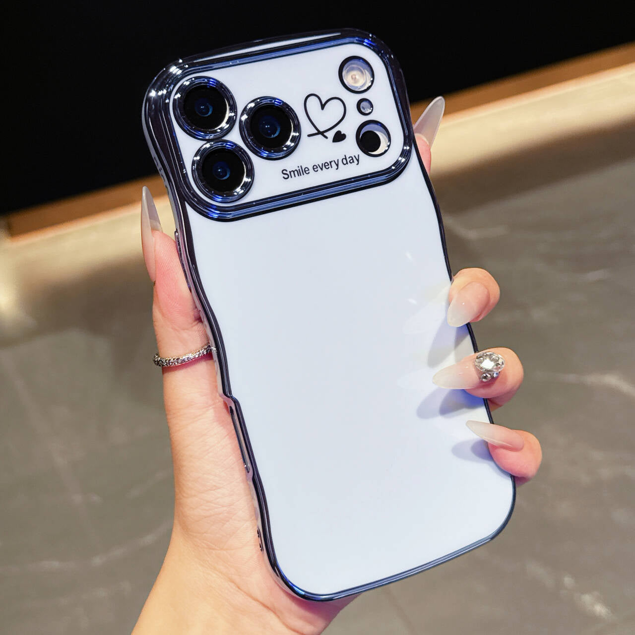 iPhone 17 Pro Max Electroplated Large Window Wave Design Protective Case