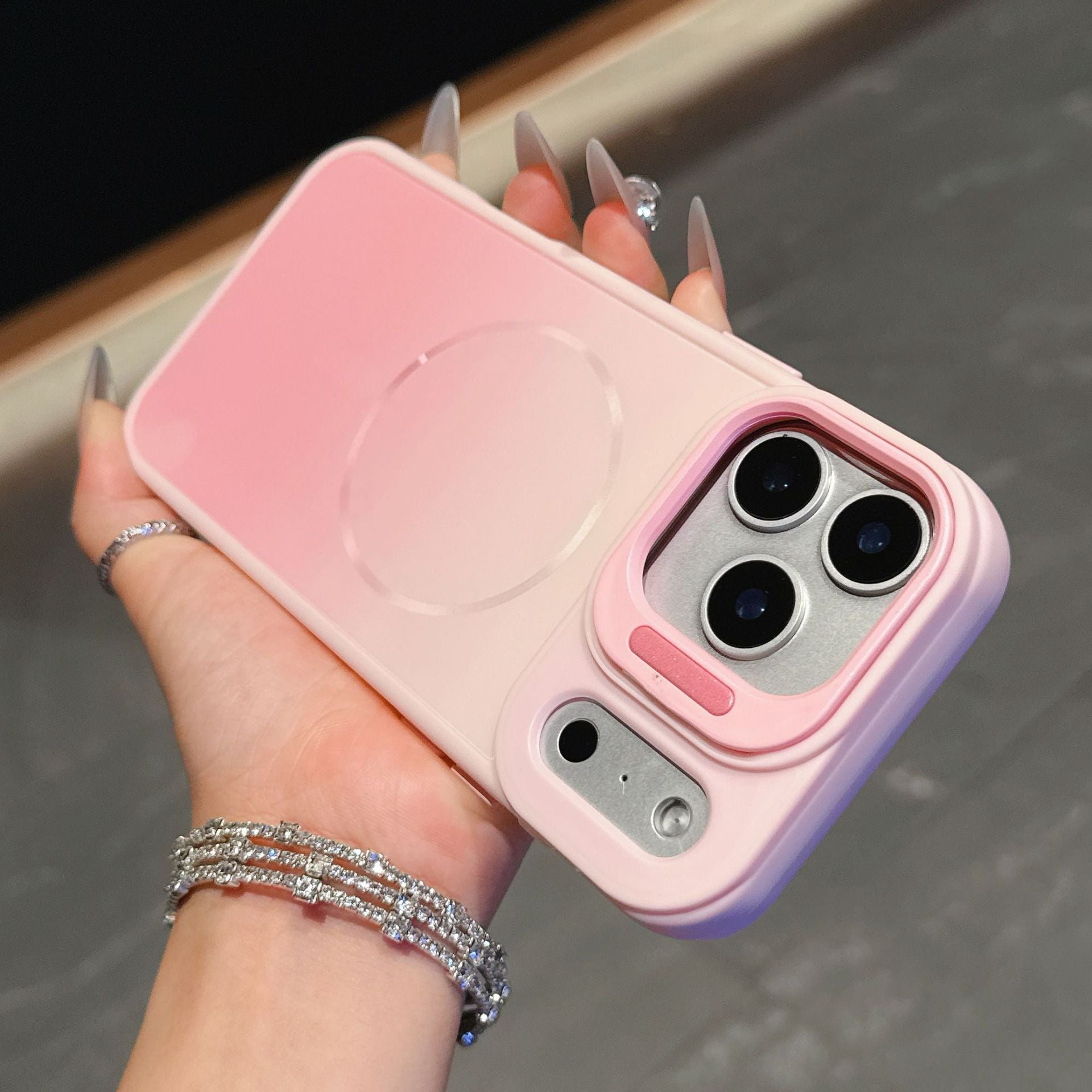 iPhone 17 Series Magnetic Case with Gradient Lens Mount Protection