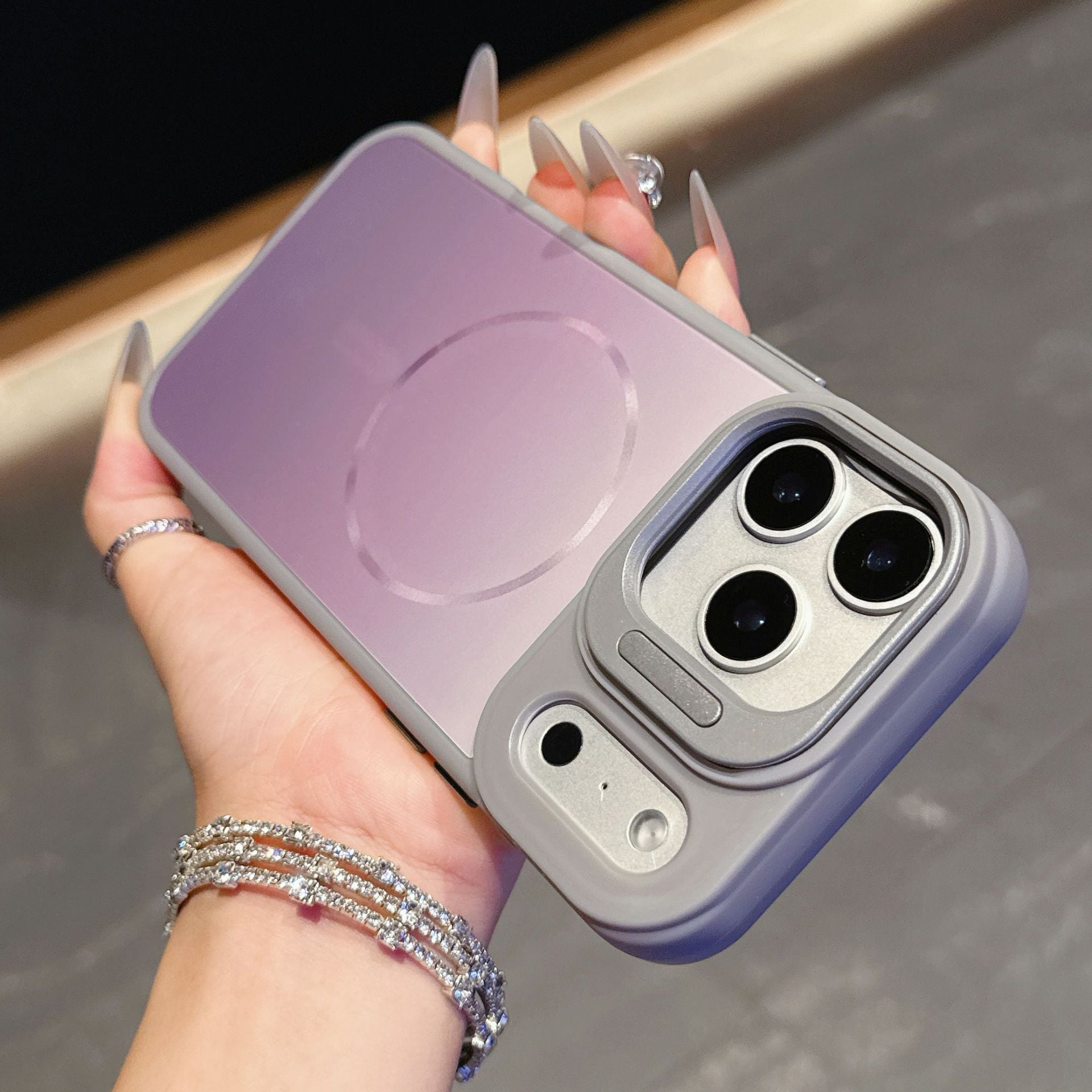 iPhone 17 Series Magnetic Case with Gradient Lens Mount Protection