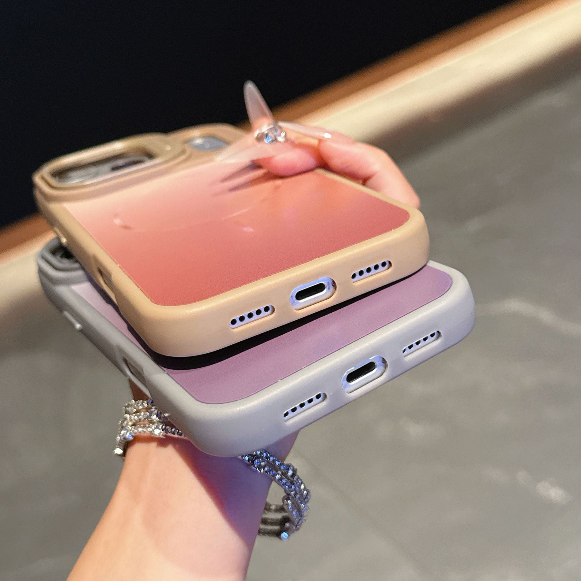 iPhone 17 Series Magnetic Case with Gradient Lens Mount Protection