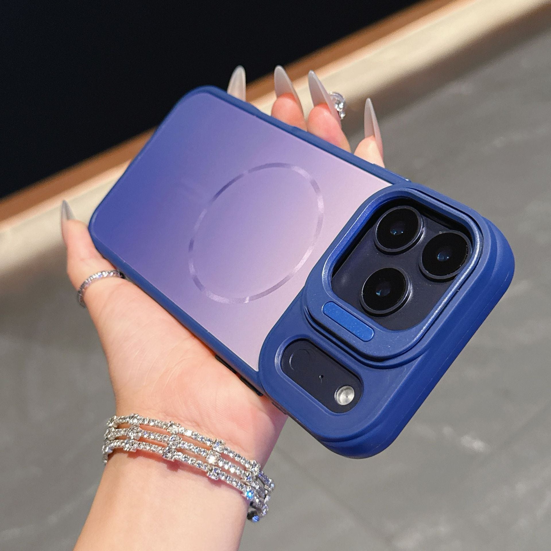 iPhone 17 Series Magnetic Case with Gradient Lens Mount Protection