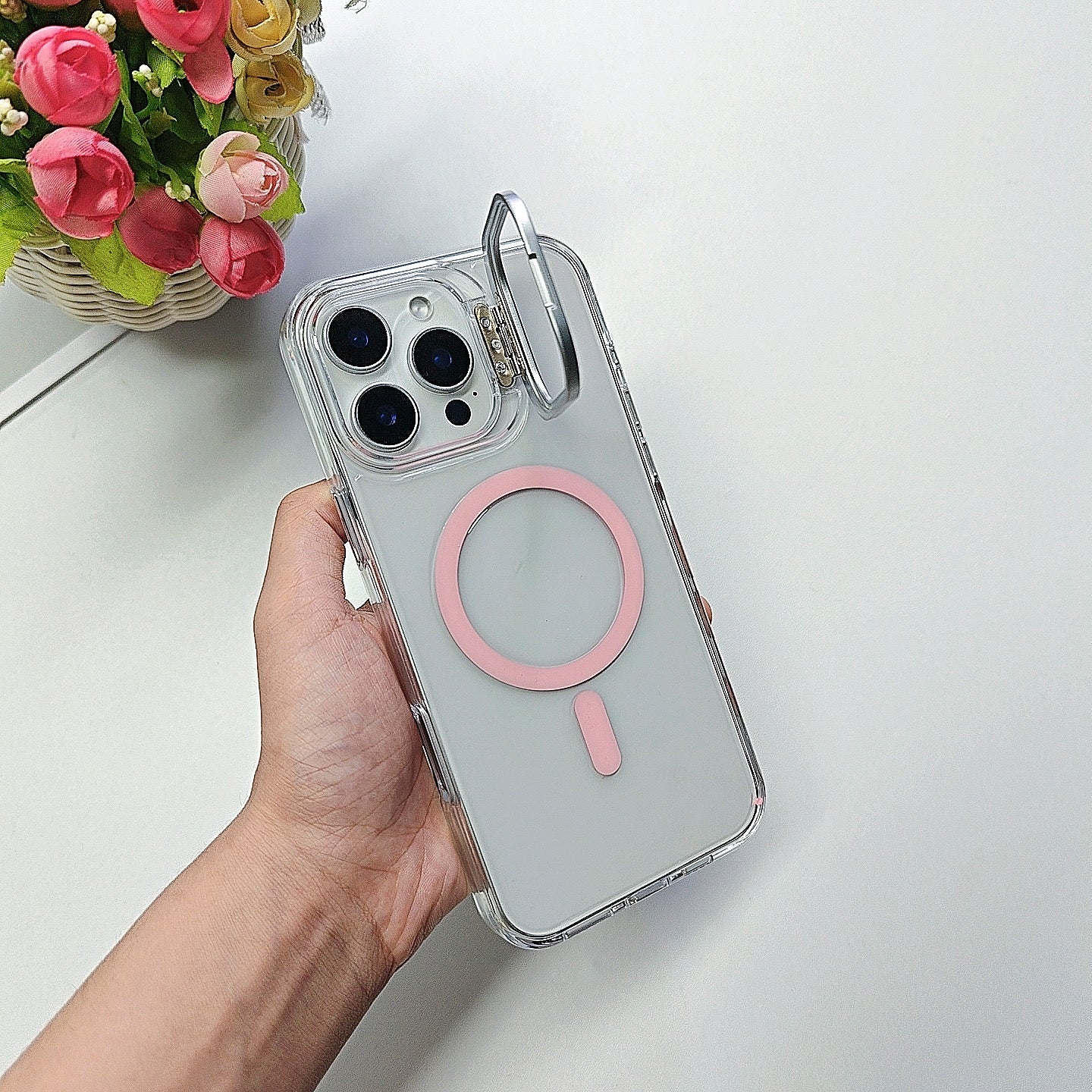 iPhone 16 Series: Camera Kickstand Anti-Yellow MagSafe Case