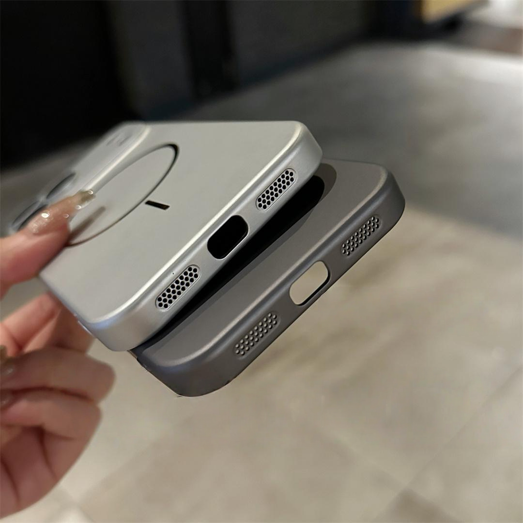 iPhone 17 Pro Max Magnetic Matte Case – Fine-Circle Lens Protection, Slim & Shockproof Design