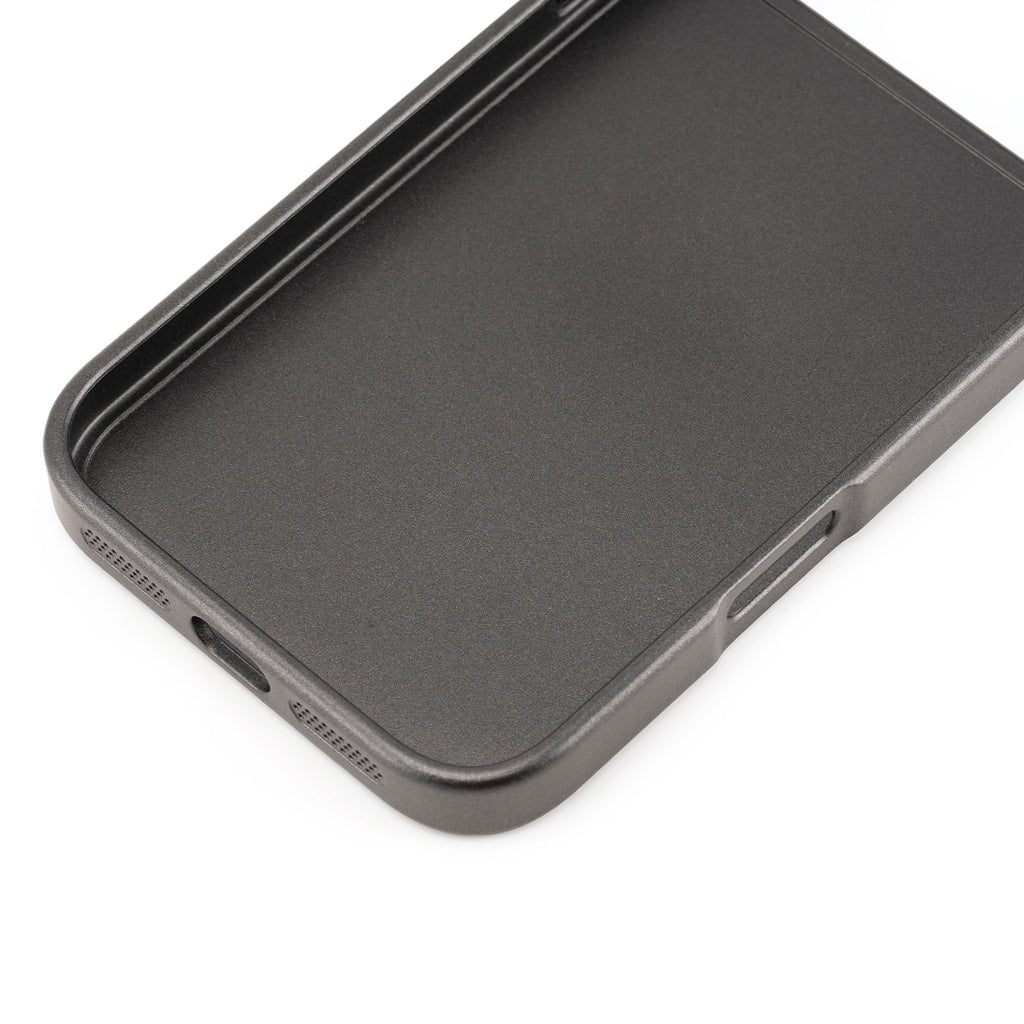 iPhone 17 Series: Carbon Defence Case / Cover
