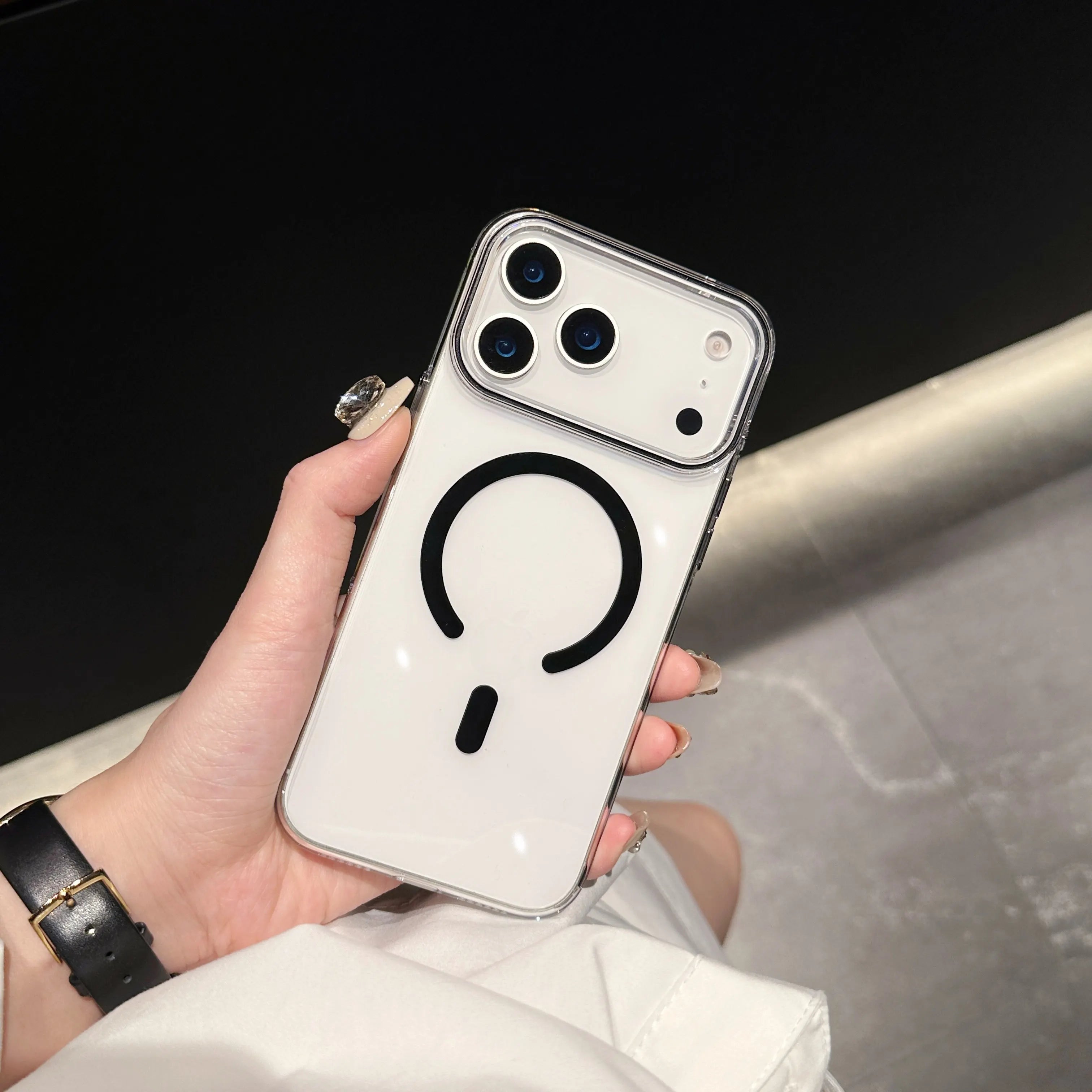 iPhone 17 Series: Luxury MagSafe Anti-Yellow Clear Case