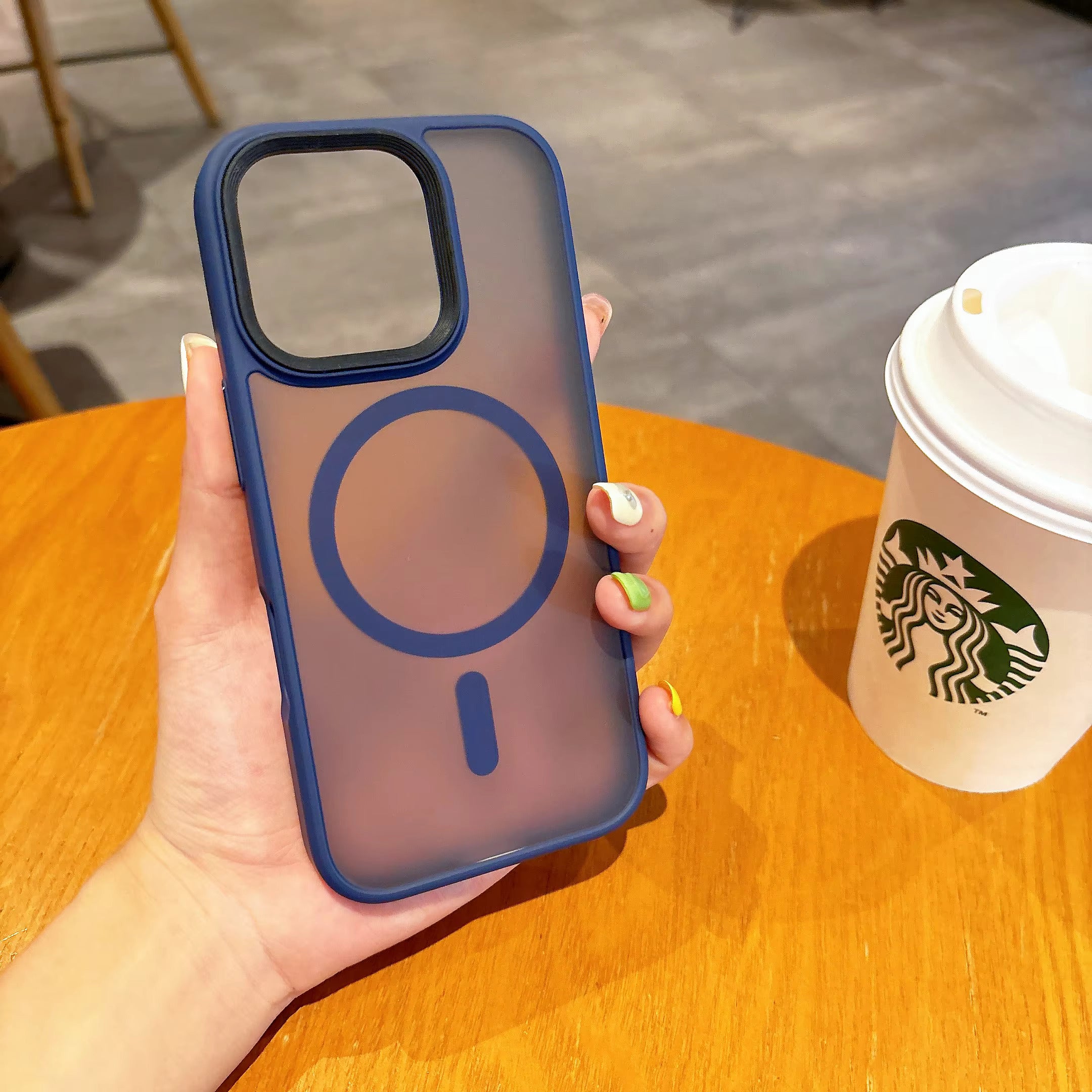 iPhone 16 Series : Premium Frosted Case